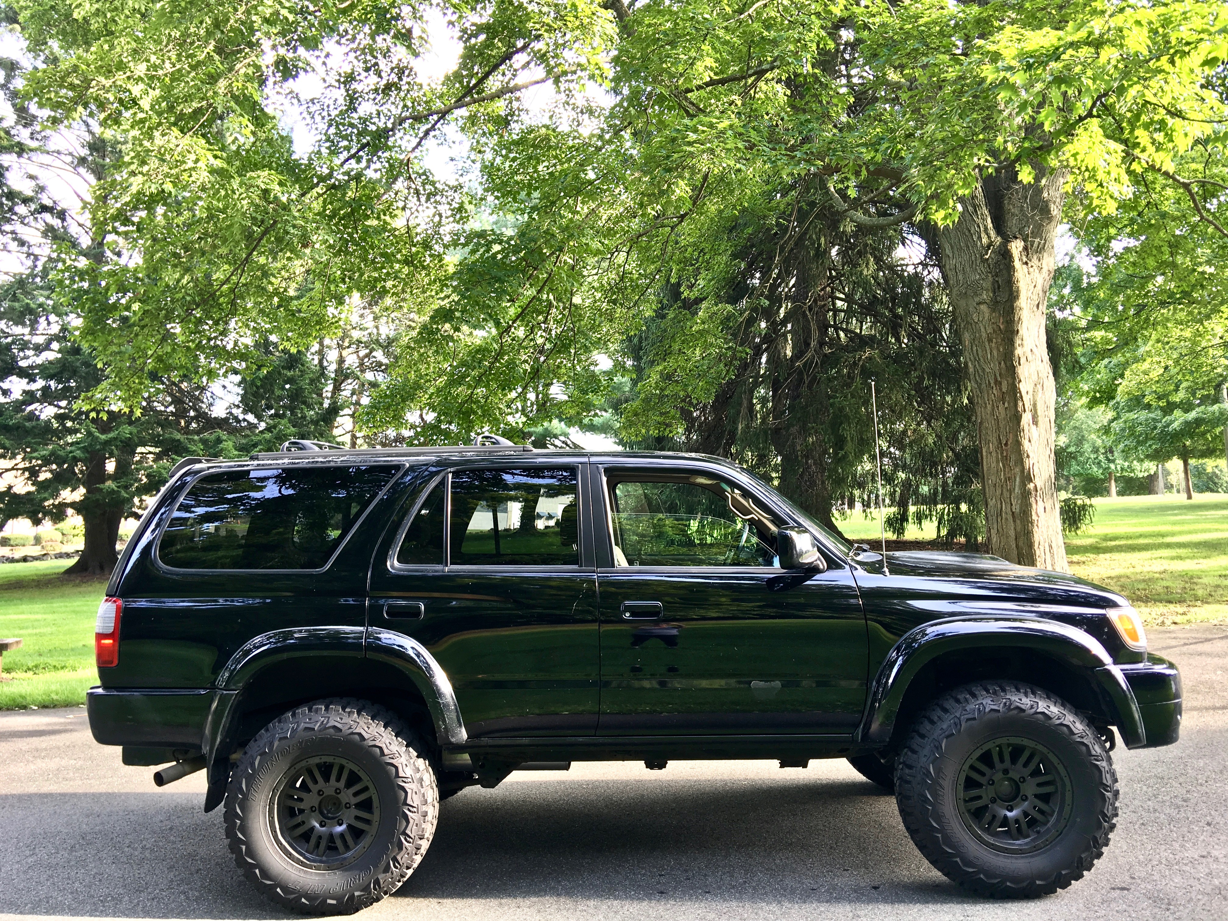 Go Motors Niantic, CT Purveyors of 3rd Generation Toyota 4Runners and other lengedary classics